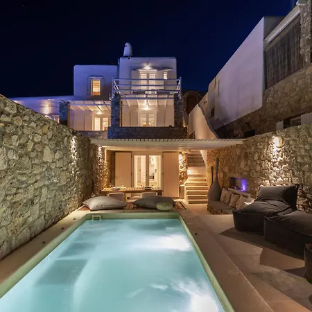 Mykonos Actor's Villa. 2 Bdrs, Private Mini-pool Villa *