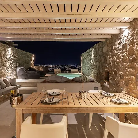 Mykonos Actor's Villa. 2 Bdrs, Private Mini-pool Villa Mykonos Town