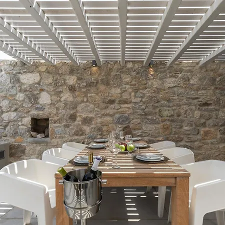 Mykonos Actor's Villa. 2 Bdrs, Private Mini-pool Villa